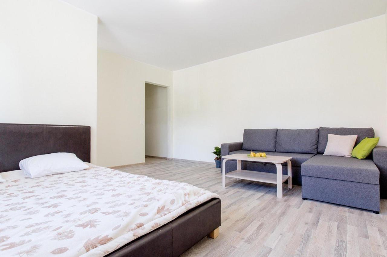 Sunny Apartment Near Bus Station Reval Exterior foto